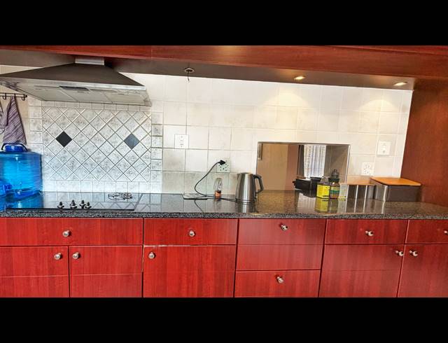 6 BEDROOM HOUSE FOR SALE IN NORKEM PARK